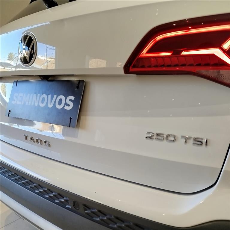 TAOS 1.4 250 TSI TOTAL FLEX HIGHLINE AUTOMÁTICO