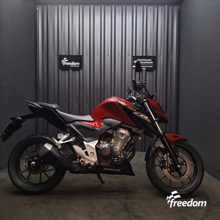 Moto HONDA do modelo CB 300F TWISTER ABS 2025/2025