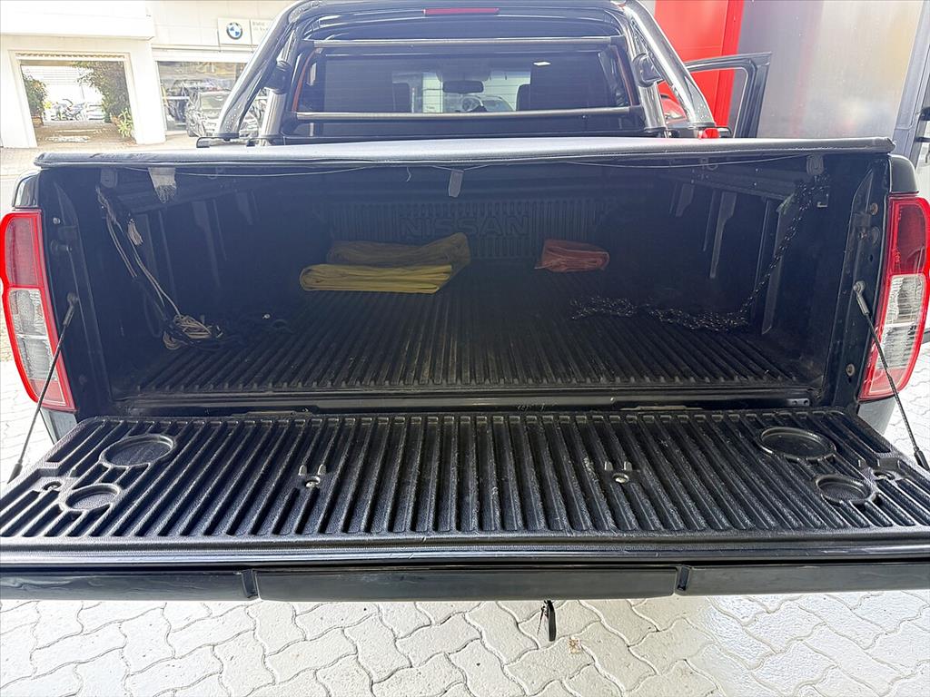 Nissan Frontier - 2.5 LE 4X4 CD TURBO ELETRONIC DIESEL 4P MANUAL