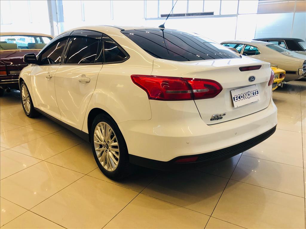 FOCUS 2.0 SE FASTBACK 16V FLEX 4P POWERSHIFT5