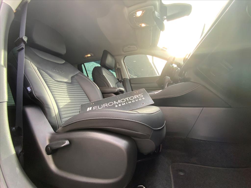 Jeep-COMMANDER-1.3 T270 TURBO FLEX LONGITUDE AT6