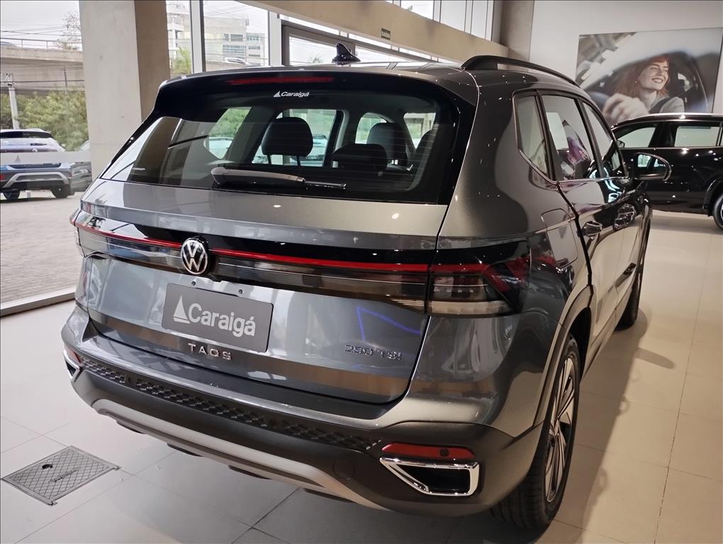 TAOS 1.4 250 TSI TOTAL FLEX COMFORTLINE AUTOMÁTICO5