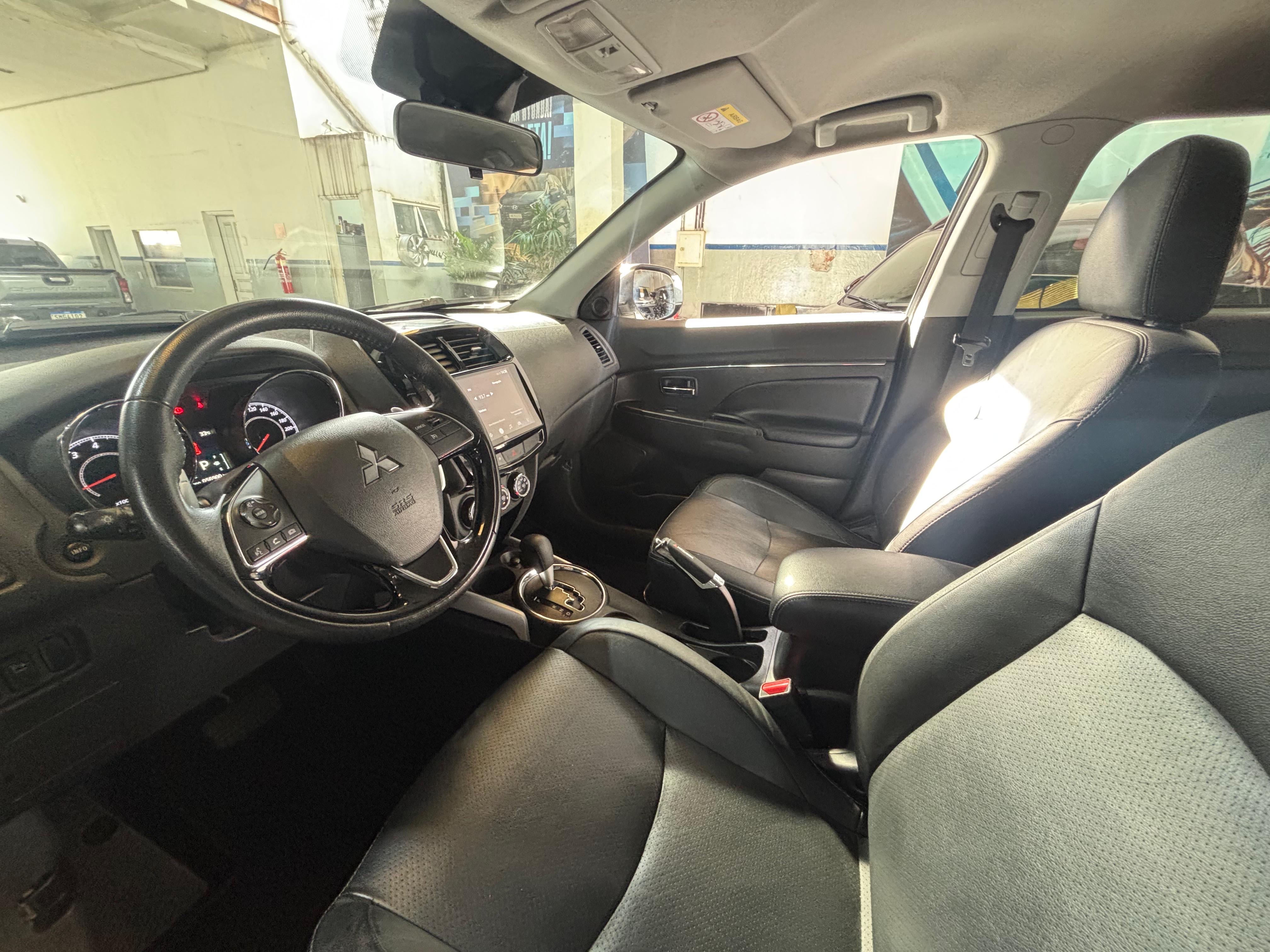 Mitsubishi-OUTLANDER SPORT-2.0 MIVEC FLEX HPE AWD AUTOMÁTICO