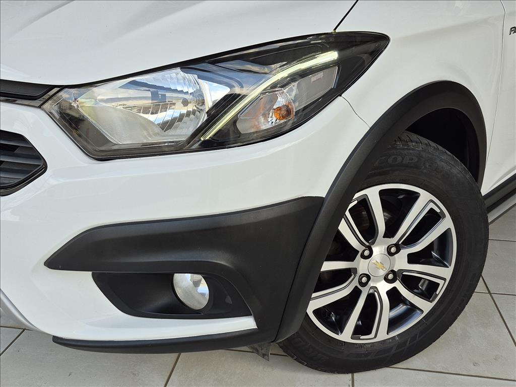 ONIX 1.4 MPFI ACTIV 8V FLEX 4P AUTOMÁTICO17