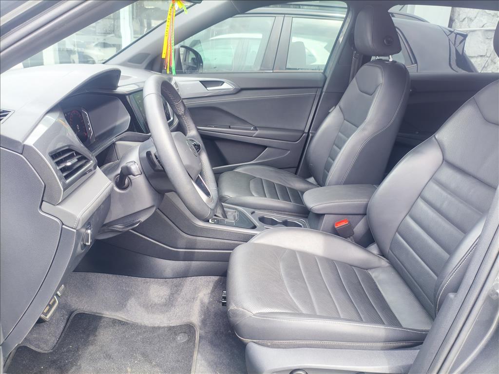 TAOS 1.4 250 TSI TOTAL FLEX HIGHLINE AUTOMÁTICO10