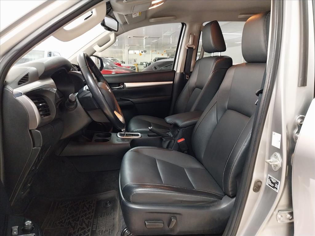 HILUX 2.8 D-4D TURBO DIESEL CD SRX 4X4 AUTOMÁTICO