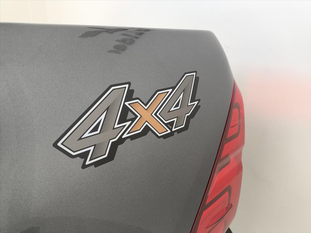 HILUX 2.8 D-4D TURBO DIESEL CD SR 4X4 AUTOMÁTICO3