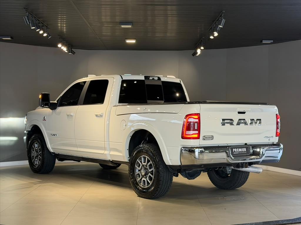 3500 6.7 I6 TURBO DIESEL LIMITED LONGHORN CD 4X4  AUTOMÁTICO9