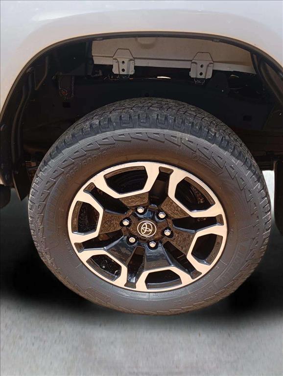 HILUX 2.8 D-4D TURBO DIESEL CD SRV 4X4 AUTOMÁTICO12