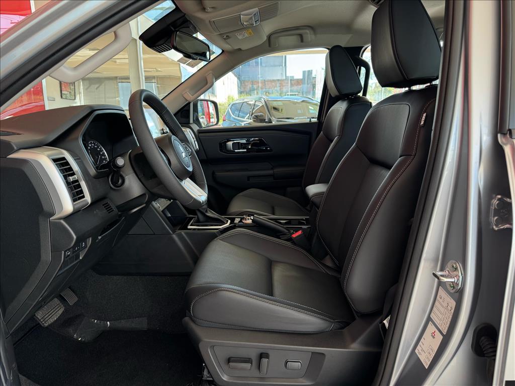 Mitsubishi-TRITON-2.4 BITURBO DIESEL CD HPE-S 4X4 AUTOMÁTICO