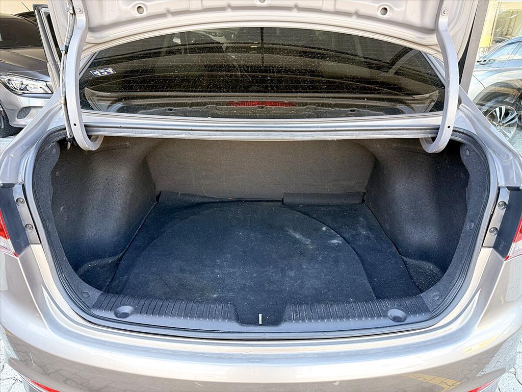 Hyundai Hb20S - 1.6 STYLE 16V FLEX 4P AUTOMÁTICO