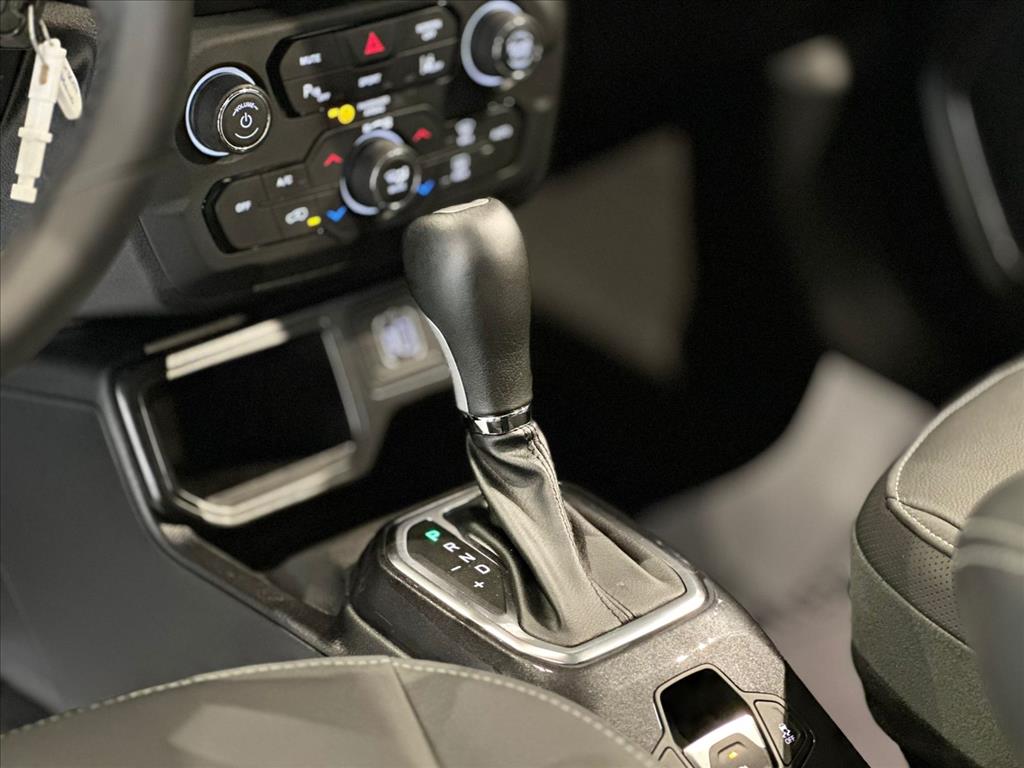 RENEGADE 1.3 T270 TURBO FLEX LONGITUDE AT68