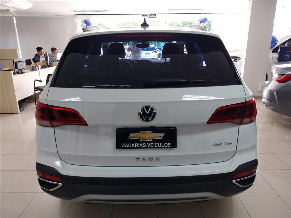 TAOS 1.4 250 TSI TOTAL FLEX COMFORTLINE AUTOMÁTICO3