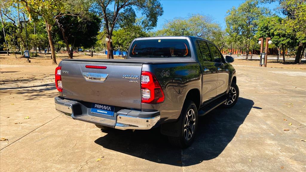 HILUX 2.8 D-4D TURBO DIESEL CD SRX 4X4 AUTOMÁTICO3