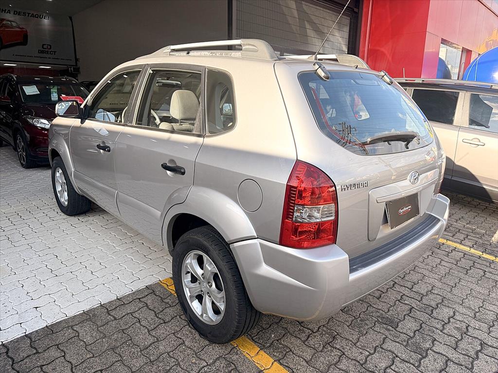 Hyundai Tucson - 2.0 MPFI GL 16V 142CV 2WD GASOLINA 4P AUTOMÁTICO