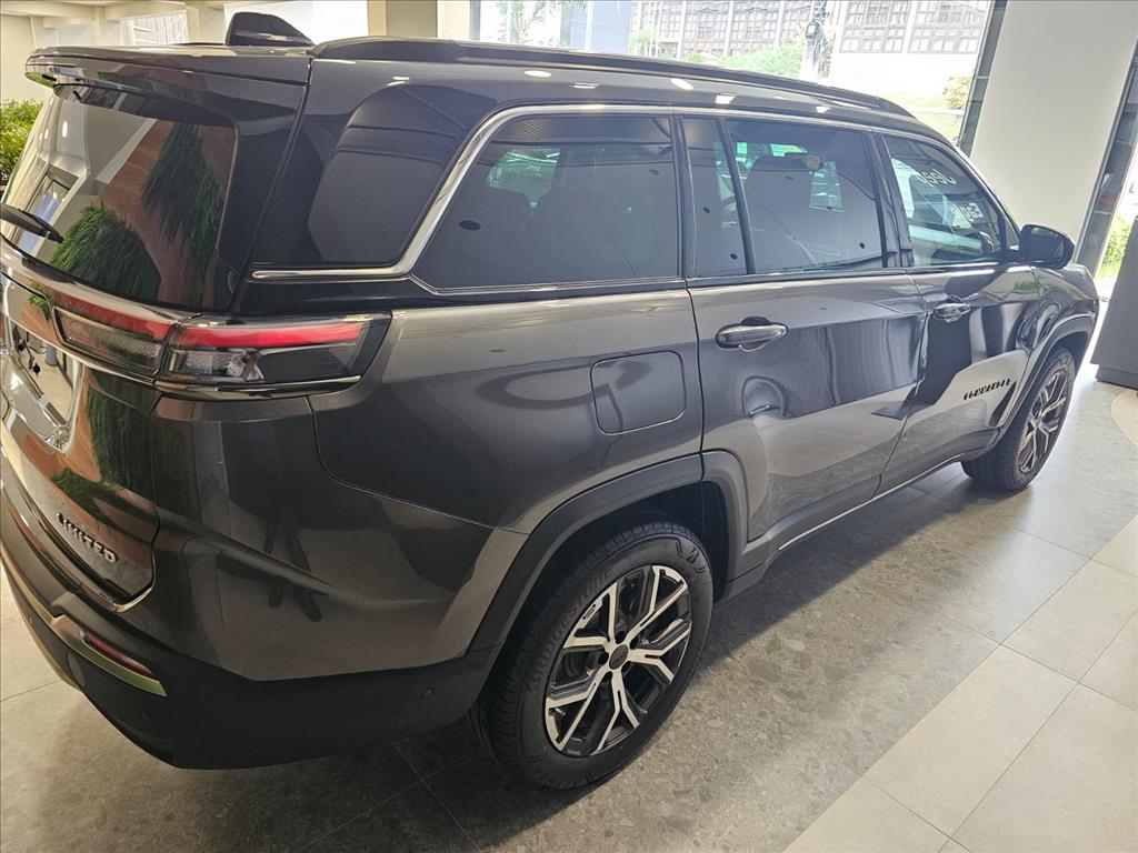 COMMANDER 1.3 T270 TURBO FLEX LIMITED AT64