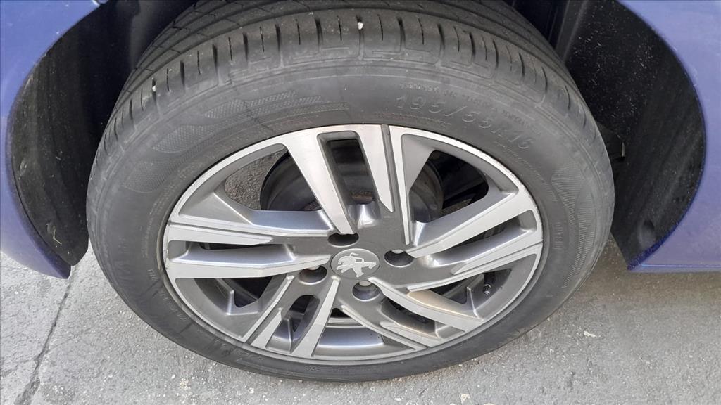 Peugeot-208-1.6 16V FLEX ALLURE AT6