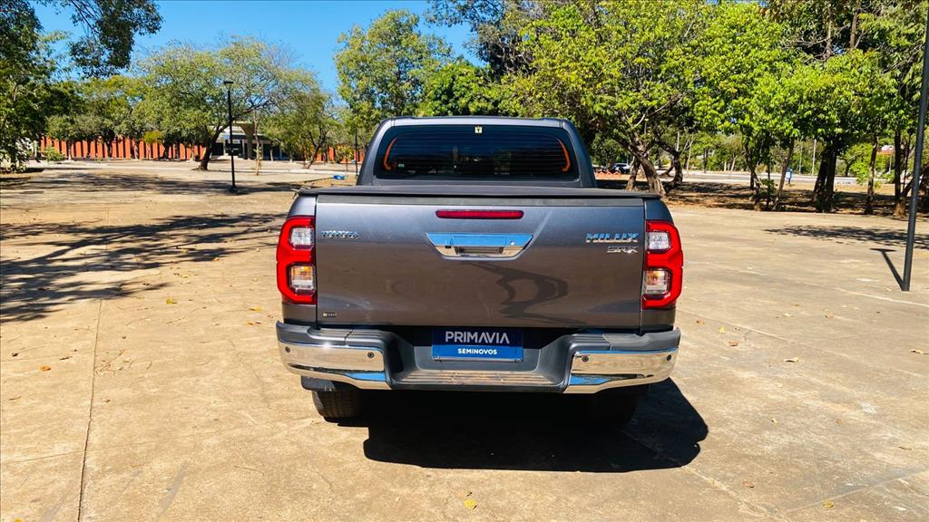 HILUX 2.8 D-4D TURBO DIESEL CD SRX 4X4 AUTOMÁTICO4