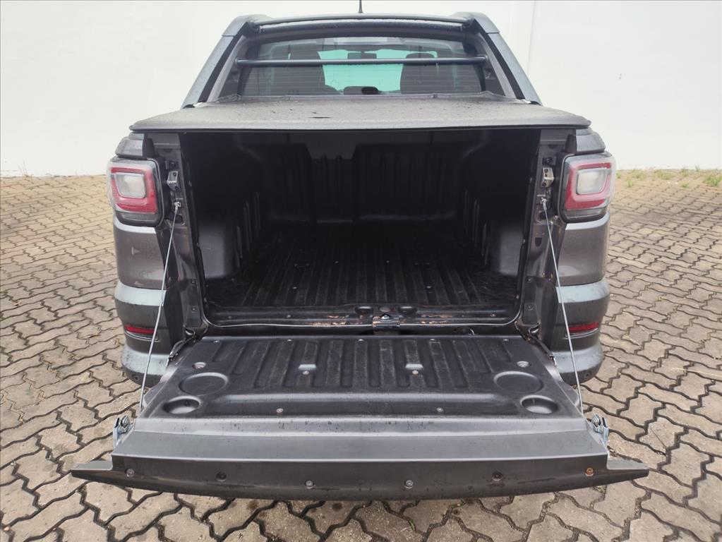 STRADA 1.0 TURBO 200 FLEX ULTRA CD CVT18