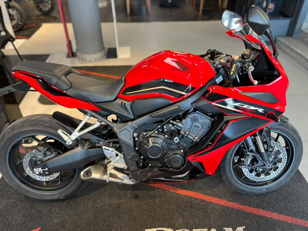 HONDA CBR foto 3