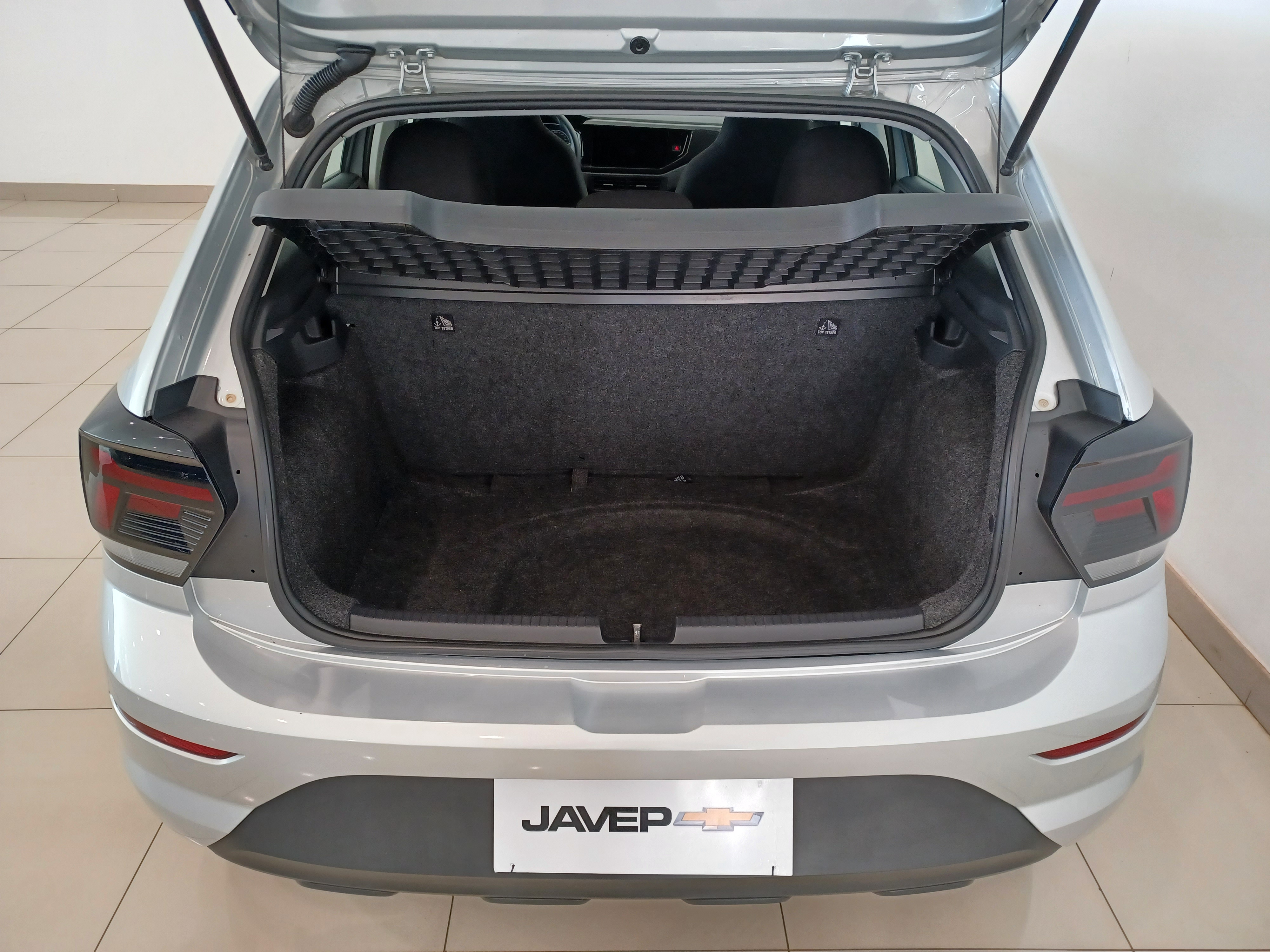 Volkswagen-POLO-1.0 MPI TRACK MANUAL