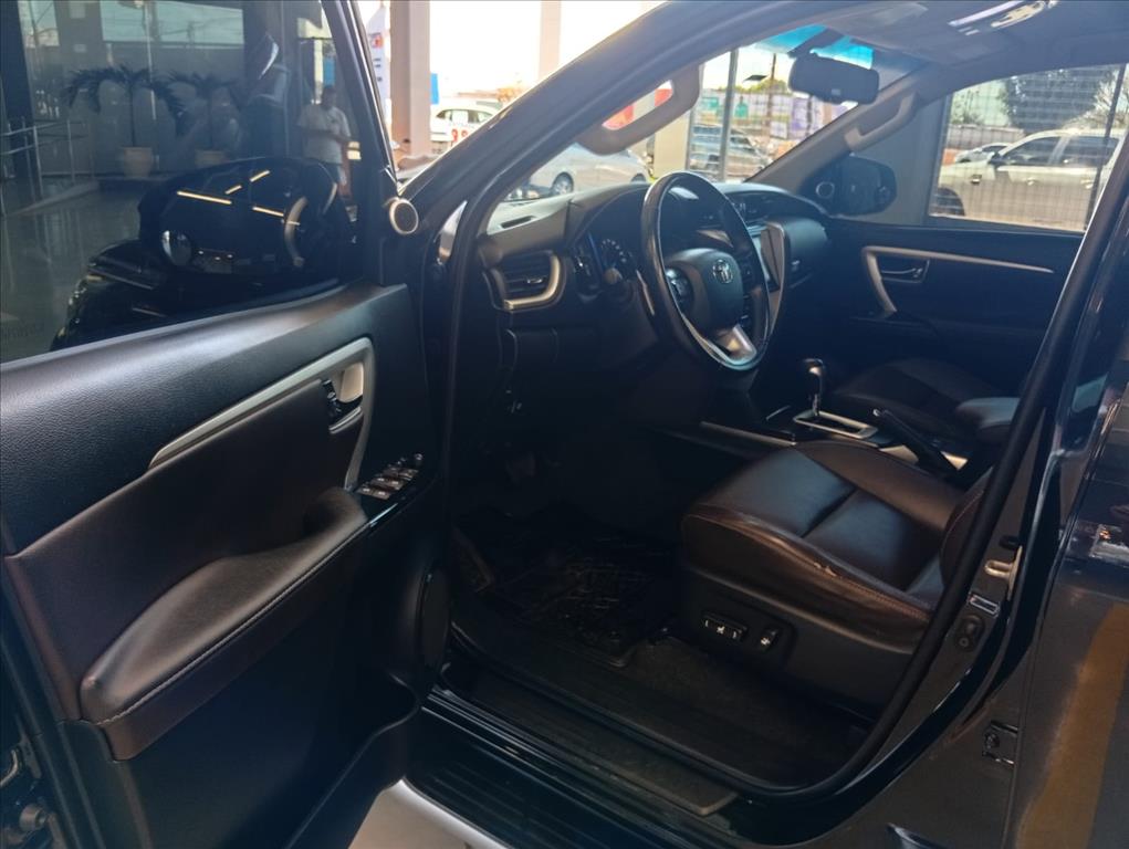HILUX SW4 2.8 SRX 4X4 16V TURBO INTERCOOLER DIESEL 4P AUTOMÁTICO6