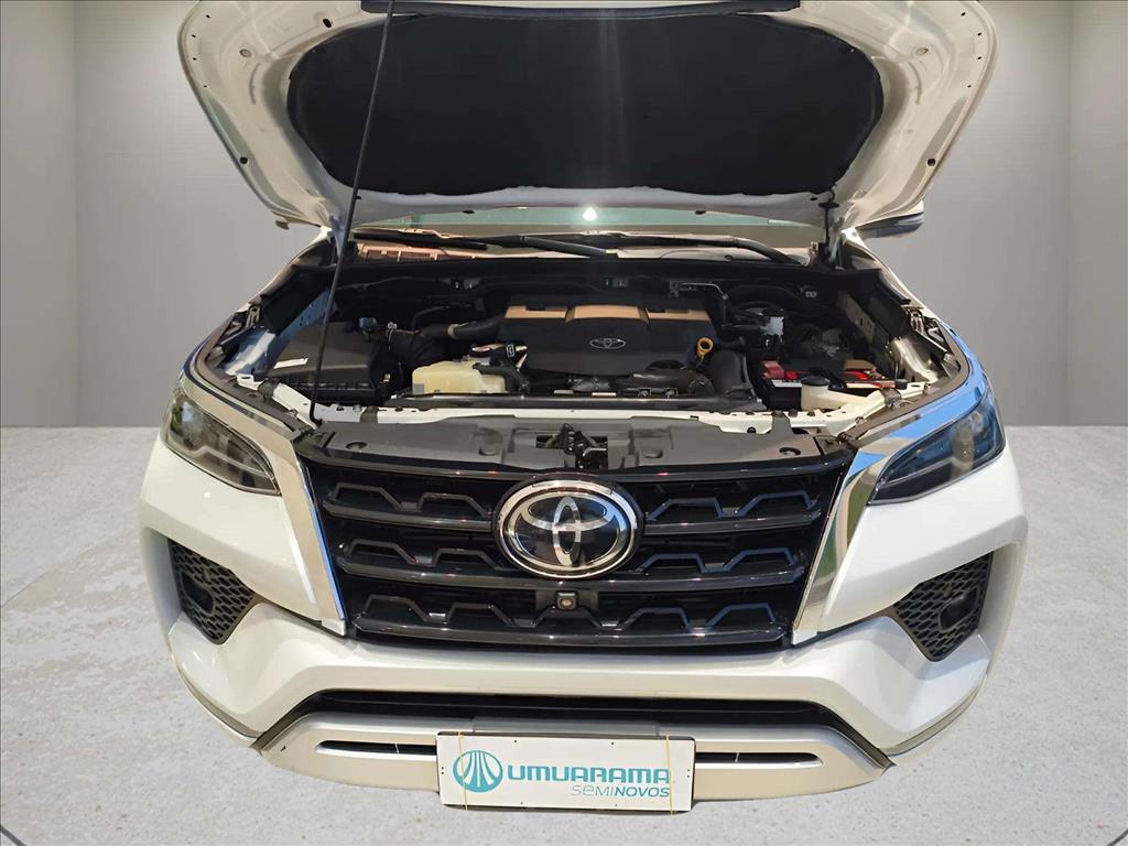 HILUX SW4 2.8 D-4D TURBO DIESEL SRX 7L 4X4 AUTOMÁTICO16