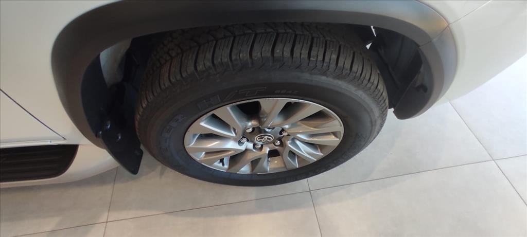 HILUX SW4 2.8 D-4D TURBO DIESEL SRX 4X4 AUTOMÁTICO11