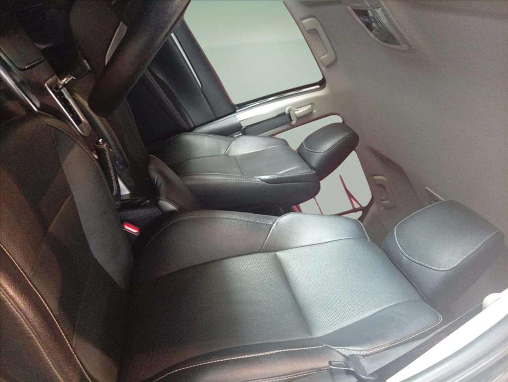 HILUX SW4 2.8 D-4D TURBO DIESEL SRX 7L 4X4 AUTOMÁTICO10