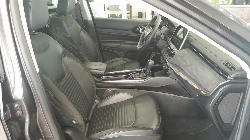 COMMANDER 1.3 T270 TURBO FLEX LIMITED AT6 COMMANDER 1.3 T270 TURBO FLEX LIMITED AT6