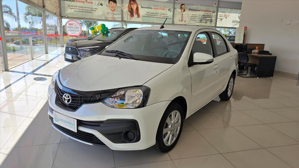ETIOS 1.5 X PLUS SEDAN 16V FLEX 4P AUTOMÁTICO1