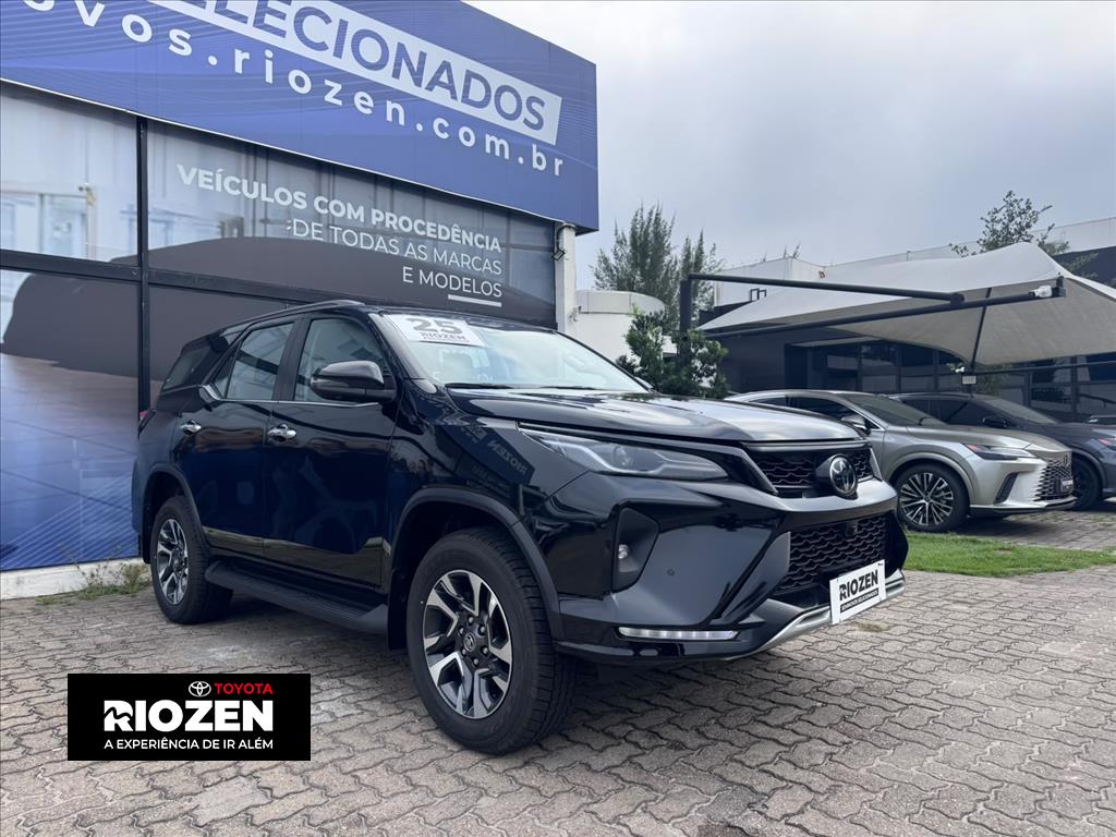 HILUX SW4 2.8 D-4D TURBO DIESEL SRX PLATINUM 7L 4X4 AUTOMÁTICO0