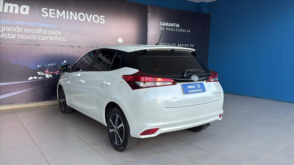 YARIS 1.5 16V FLEX XLS CONNECT MULTIDRIVE3