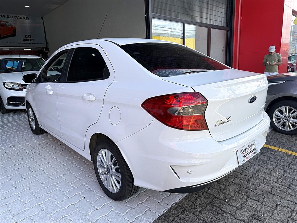 Ford Ka - 1.5 TI-VCT FLEX TITANIUM SEDAN AUTOMÁTICO