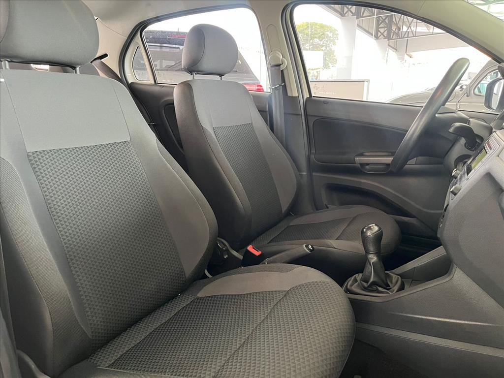 VOYAGE 1.0 12V MPI TOTALFLEX 4P MANUAL