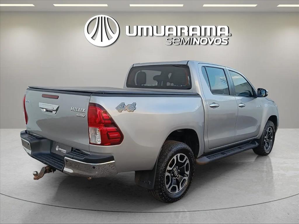 HILUX 2.8 D-4D TURBO DIESEL CD SRV 4X4 AUTOMÁTICO4
