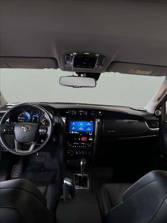 HILUX SW4 2.8 D-4D TURBO DIESEL SRX PLATINUM 7L 4X4 AUTOMÁTICO5