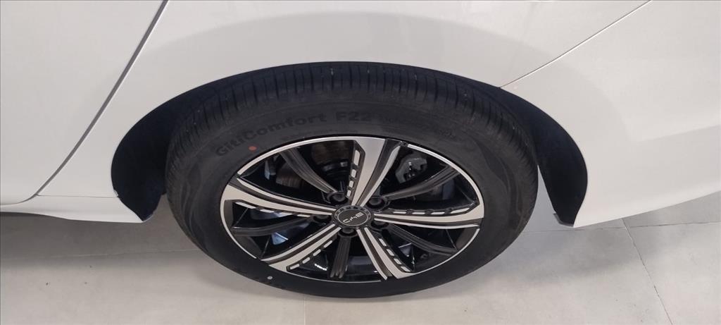 KING 1.5 DM-I PHEV GS AUTOMÁTICO11