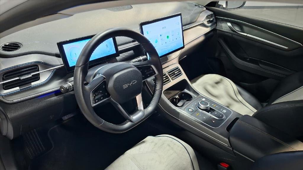 KING 1.5 DM-I PHEV GS AUTOMÁTICO4