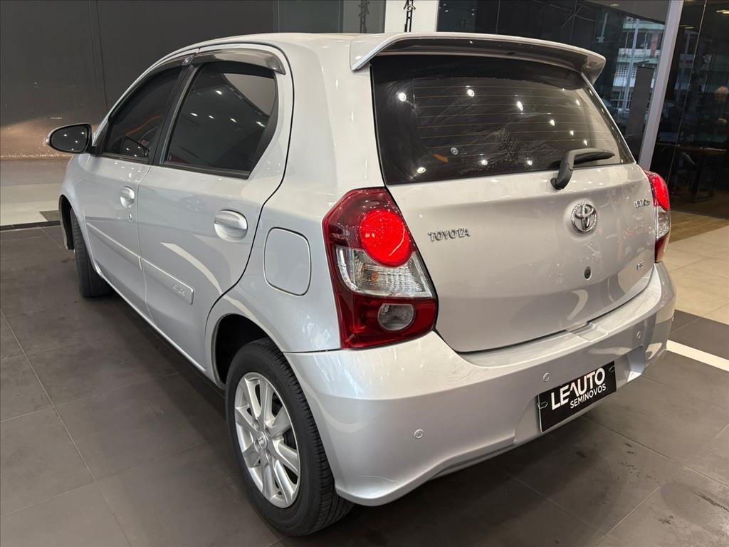 ETIOS 1.5 X PLUS 16V FLEX 4P AUTOMÁTICO6