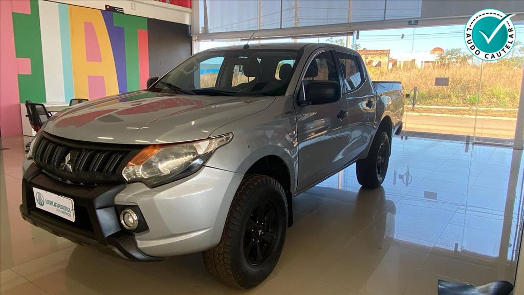 L200 TRITON 2.4 16V TURBO DIESEL SPORT GLX CD 4P 4X4 MANUAL
