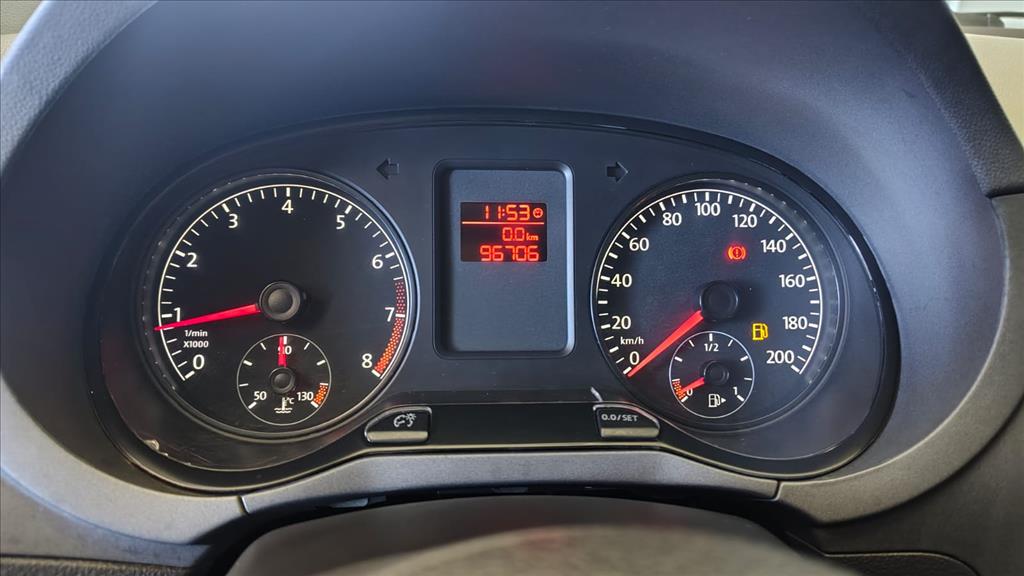 FOX 1.0 MI 8V FLEX 4P MANUAL8
