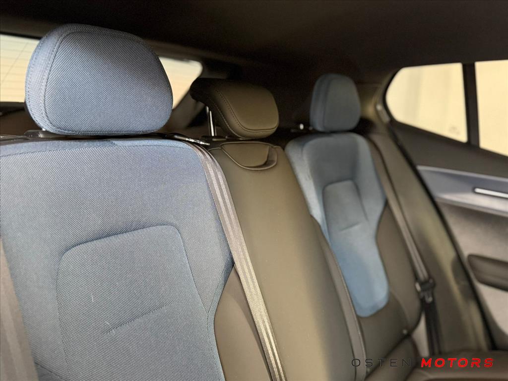 Volvo-EX30-69 KW ELÉTRICO CORE