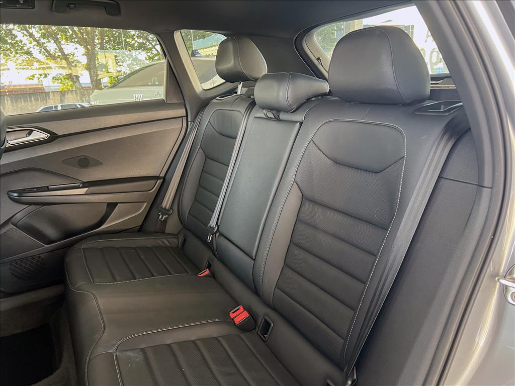 TAOS 1.4 250 TSI TOTAL FLEX HIGHLINE AUTOMÁTICO18