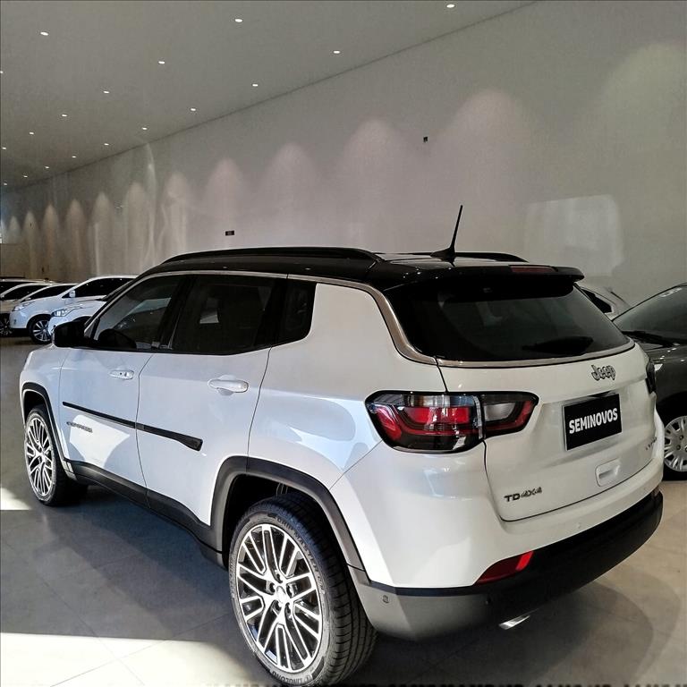COMPASS 2.0 TD350 TURBO DIESEL LIMITED AT9