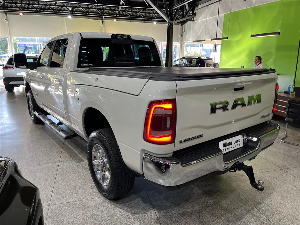 2500 6.7 I6 TURBO DIESEL LARAMIE CD 4X4 AUTOMÁTICO6