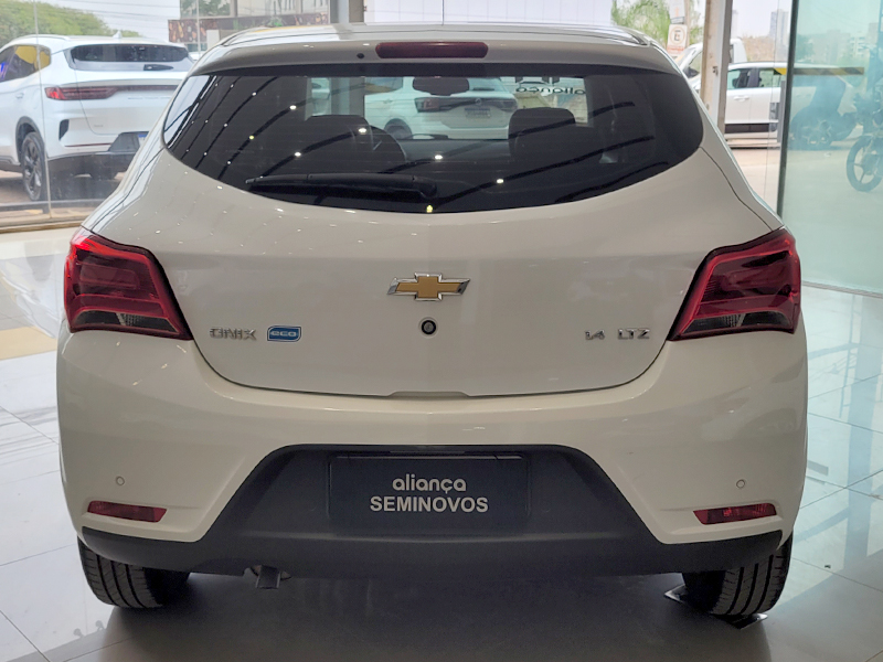 ONIX 1.4 MPFI LTZ 8V FLEX 4P MANUAL5