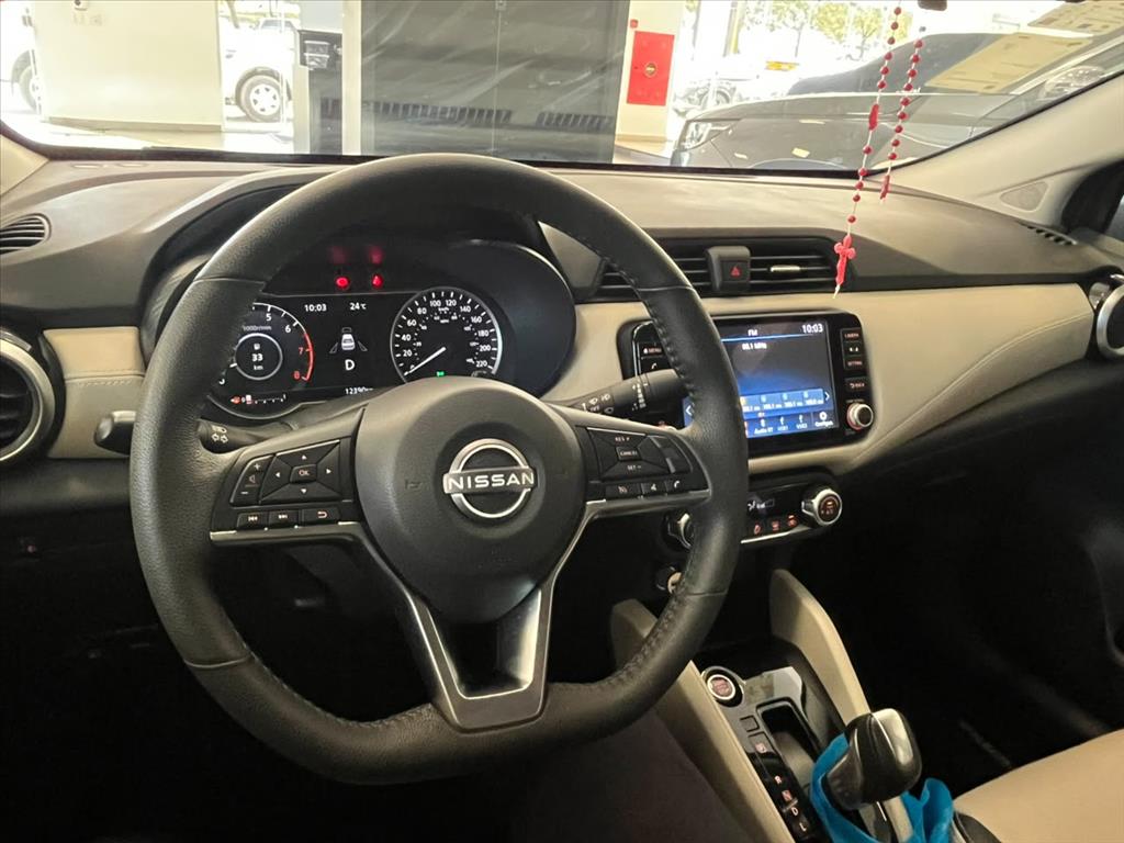 Nissan-VERSA-1.6 16V FLEX EXCLUSIVE XTRONIC