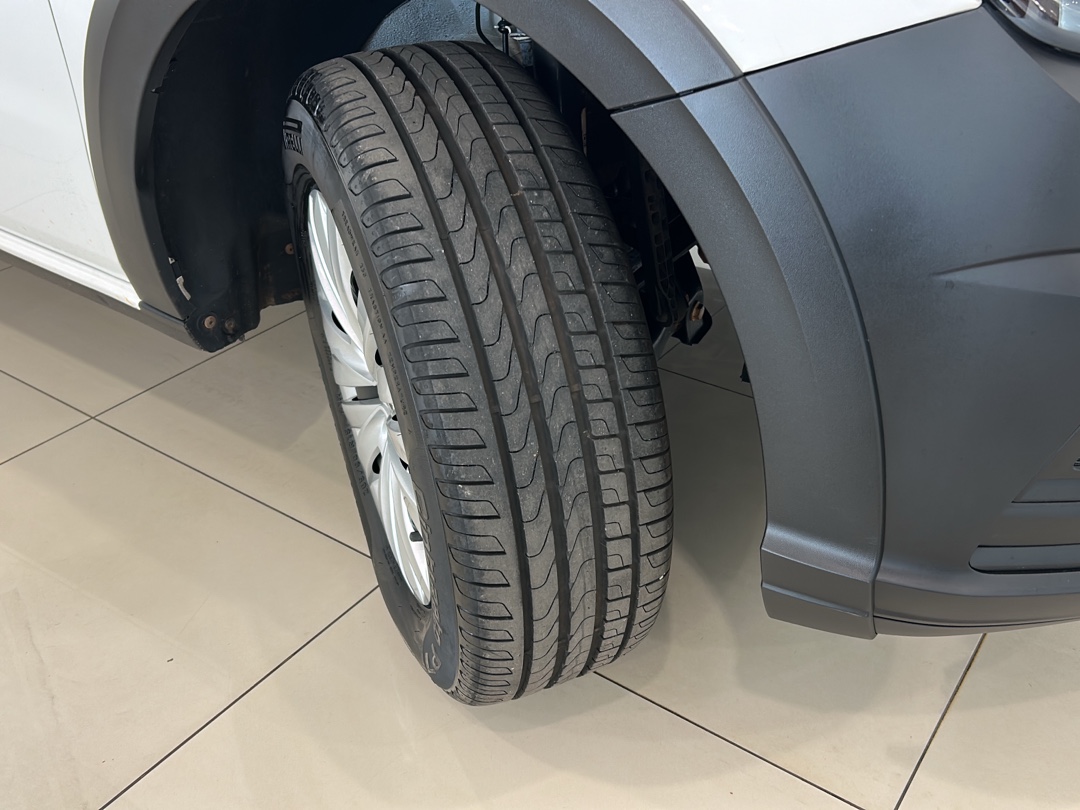 Volkswagen-SAVEIRO-1.6 MSI ROBUST CS 8V FLEX 2P MANUAL