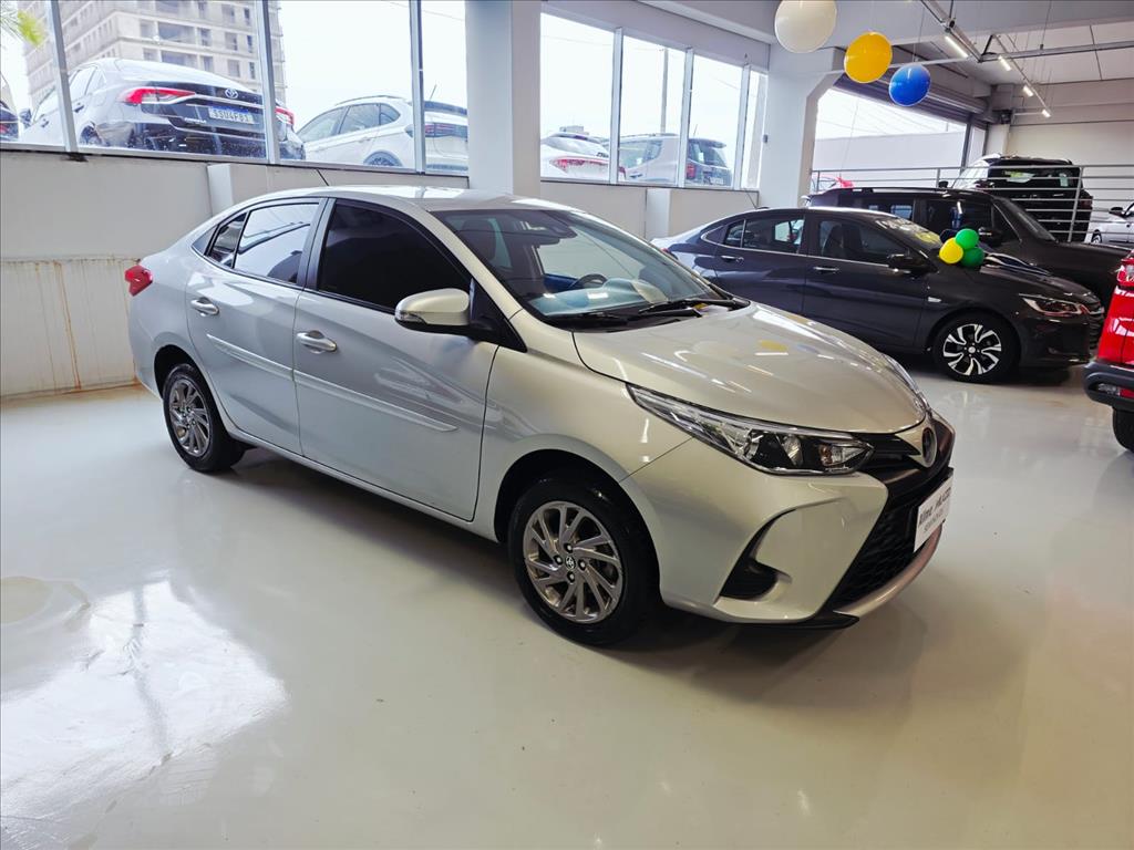 YARIS 1.5 16V FLEX SEDAN XS MULTIDRIVE2